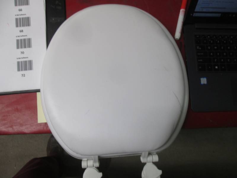 lot 72 image: padded toilet seat new...
