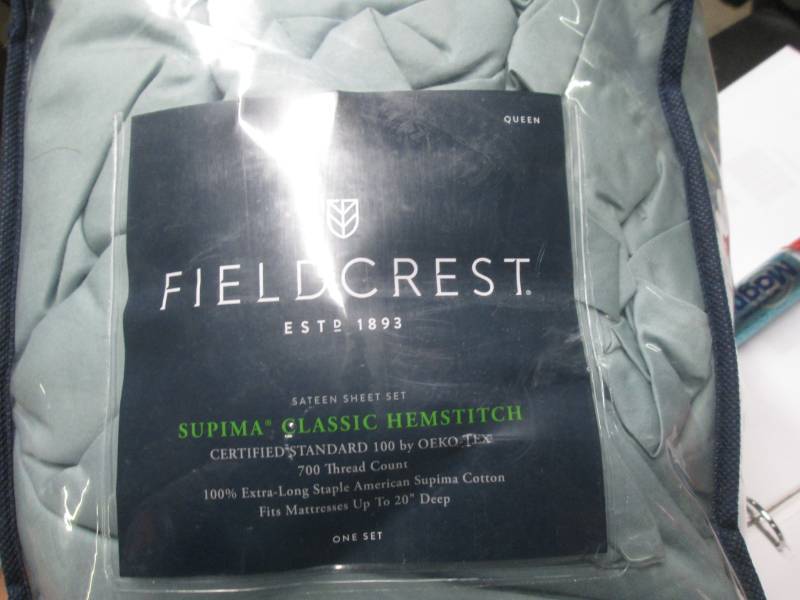 lot 76 image: queen sheet set...