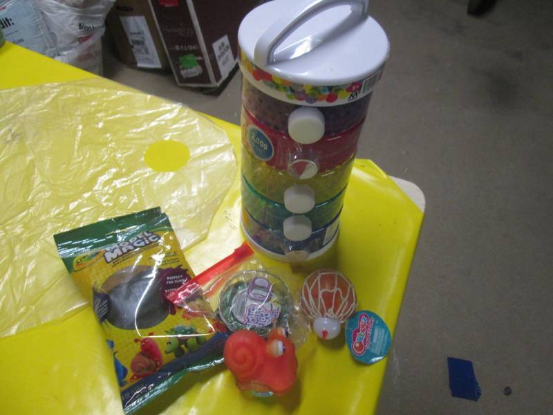 lot 134 image: orbeez pack...