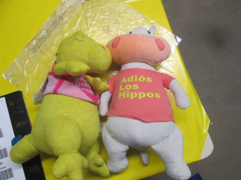 lot 147 image: 2 plush toys...