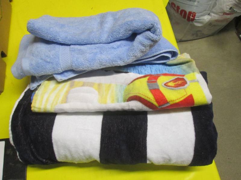 lot 152 image: lot of 3 beach towels...