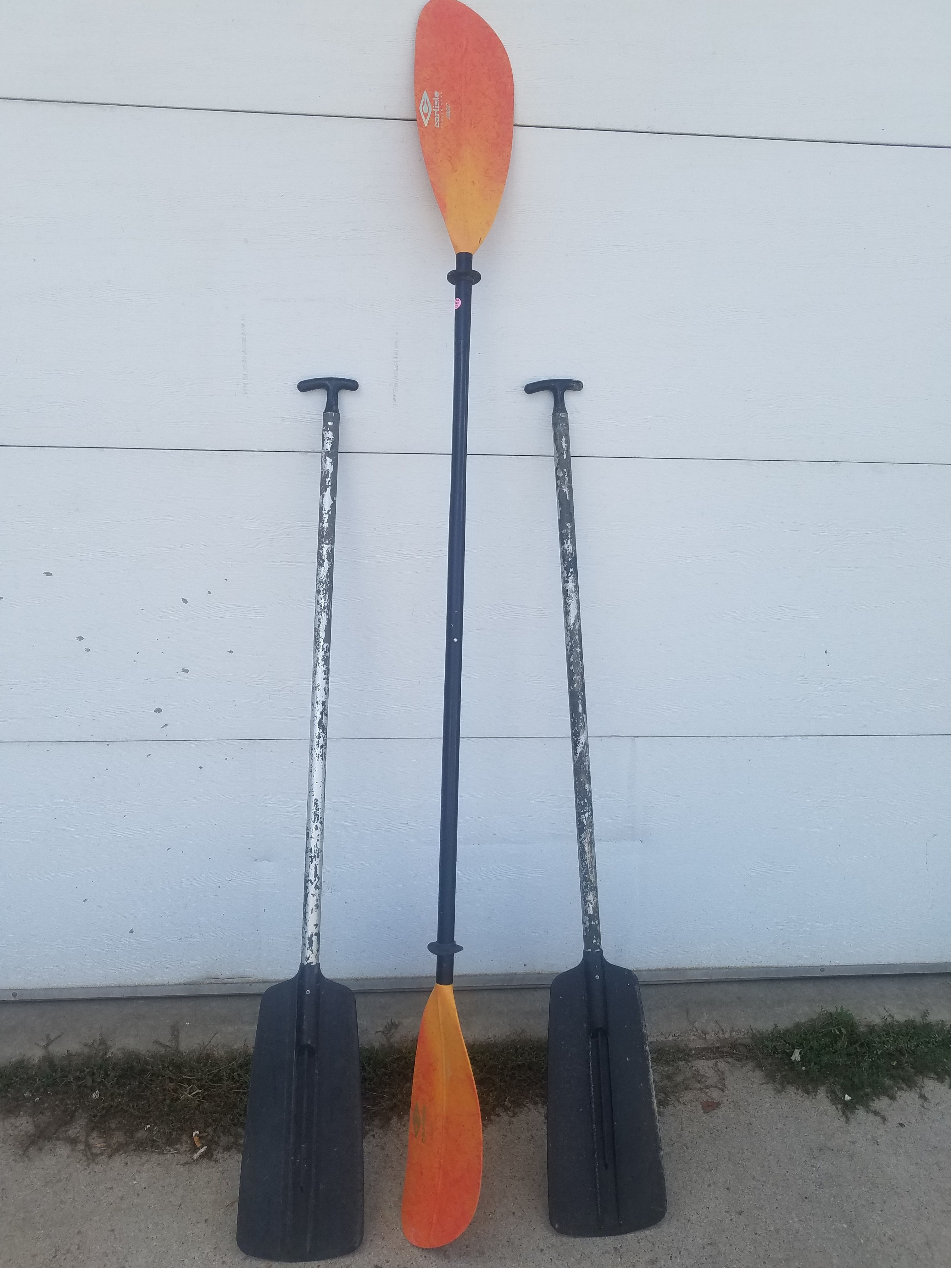 lot 22 image: Kayak & Canoe Paddles