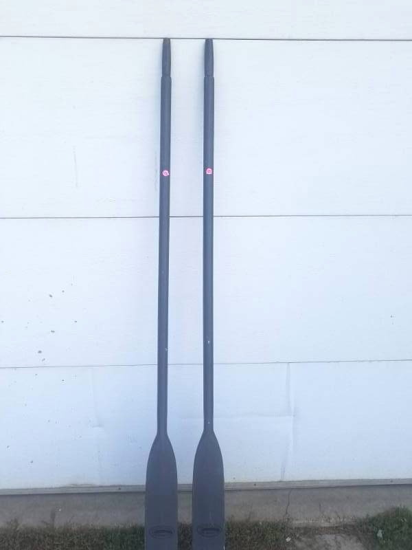 lot 20 image: Boat Oars