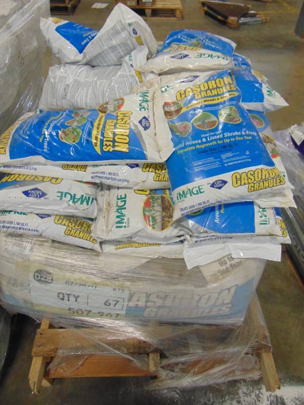 lot 203 image: Bradley Caldwell 8LB RTU Casoron Granule - Entire Pallet