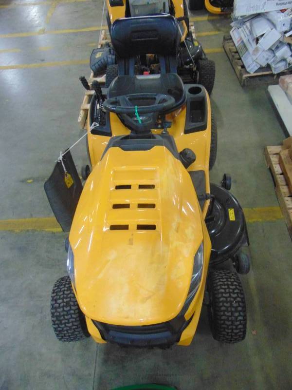 lot 234 image: Cub Cadet XT1 Enduro 46 in. 22 HP V-Twin Kohler Gas Hydrostatic Front-Engine Lawn Tractor