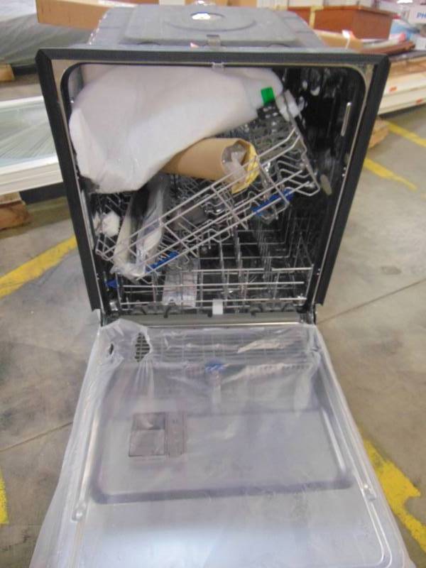 lot 284 image: Whirlpool 47-Decibel Built-In Dishwasher (Fingerprint-Resistant Stainless Steel) WDT750SAHZ