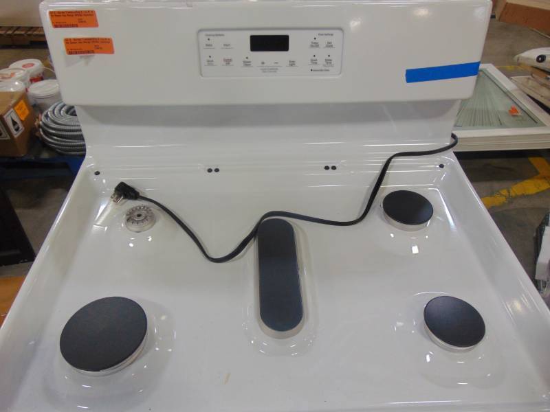 lot 285 image: GE 5-Burner Freestanding 5-cu ft with Steam Gas Range (White) (Common 30 Inch Actual 30-in) JGBS66DEKWW