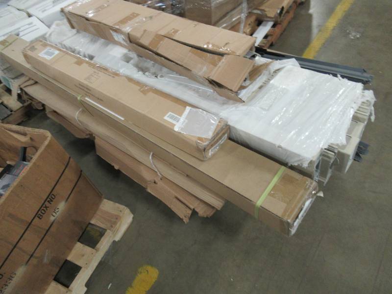 lot 194 image: MIXED WHOLESALE PALLET OF MISCELLANEOUS BUILDING MATERIALS FROM RETAIL STORE REMODEL MIXED WHOLESALE PALLET OF MISCELLANEOUS BUILDING MATERIALS FROM RETAIL STORE REMODEL - FENCING ITEMS, BALUSTERS AND MORE.