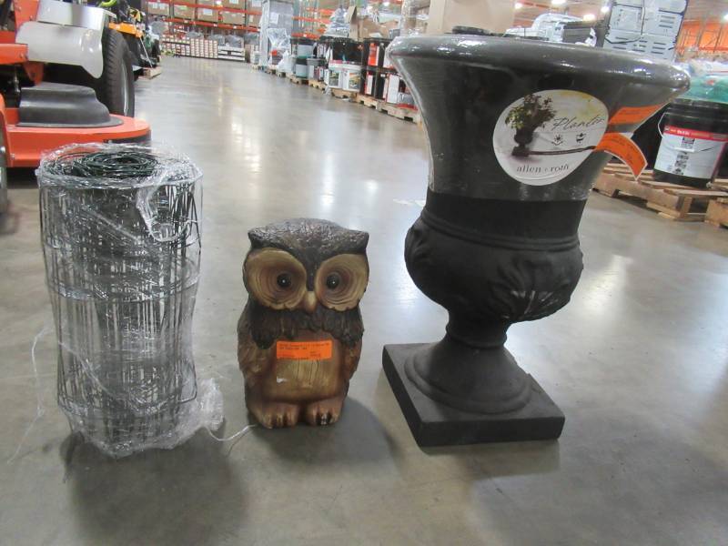 lot 48 image: Resin Planter, Owl, Watering Can and Small Wire GardenFlower Bed Edging.