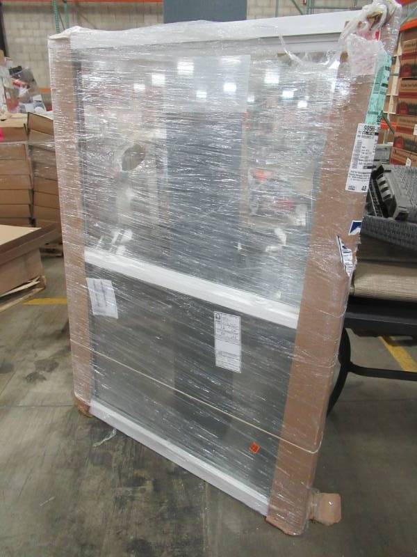 lot 66 image: ReliaBilt 3100 Vinyl Replacement White Exterior Single Hung Window, 3100SH28540001 45 X 61 X 2 34