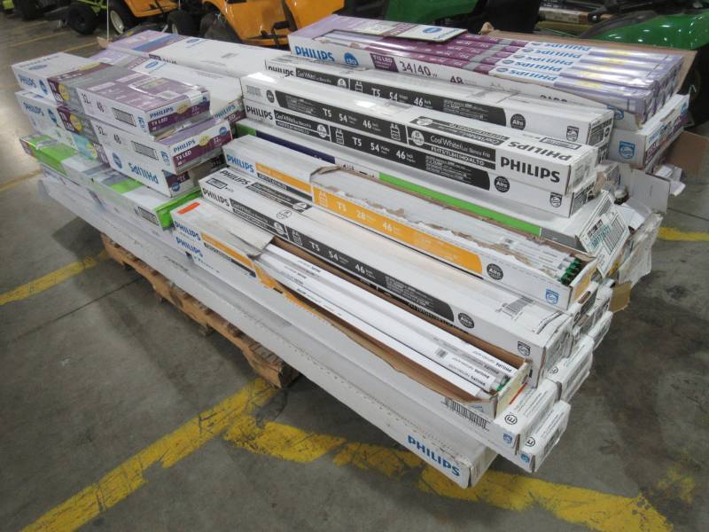 lot 78 image: MIXED WHOLESALE PALLET OF MISCELLANEOUS BUILDING MATERIALS FROM RETAIL STORE REMODEL MIXED WHOLESALE PALLET OF MISCELLANEOUS BUILDING MATERIALS FROM RETAIL STORE REMODEL - MIXED LED AND FLORESCENT T5, T8 & T12 BULBS
