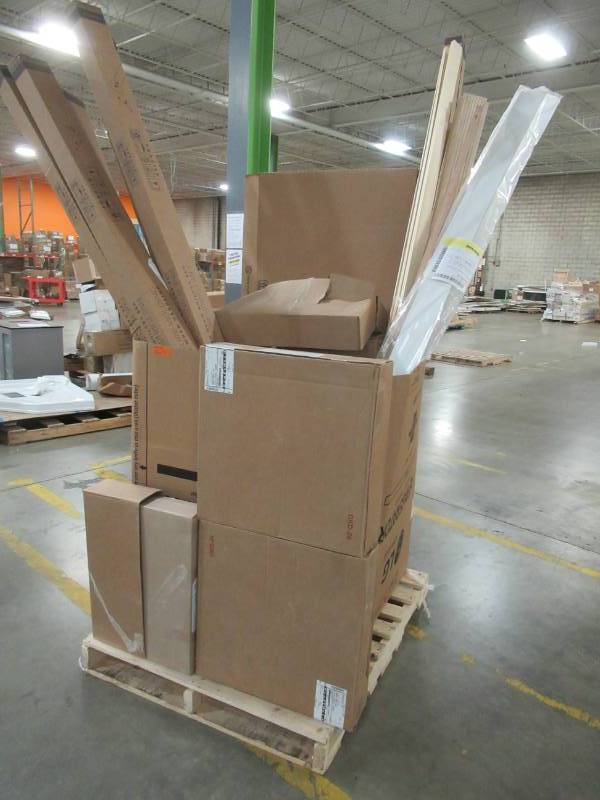 lot 100 image: MIXED WHOLESALE PALLET OF MISCELLANEOUS BUILDING MATERIALS FROM RETAIL STORE REMODEL - TRIMMOULDING, CABINET PIECES, DRAWERS AND MORE