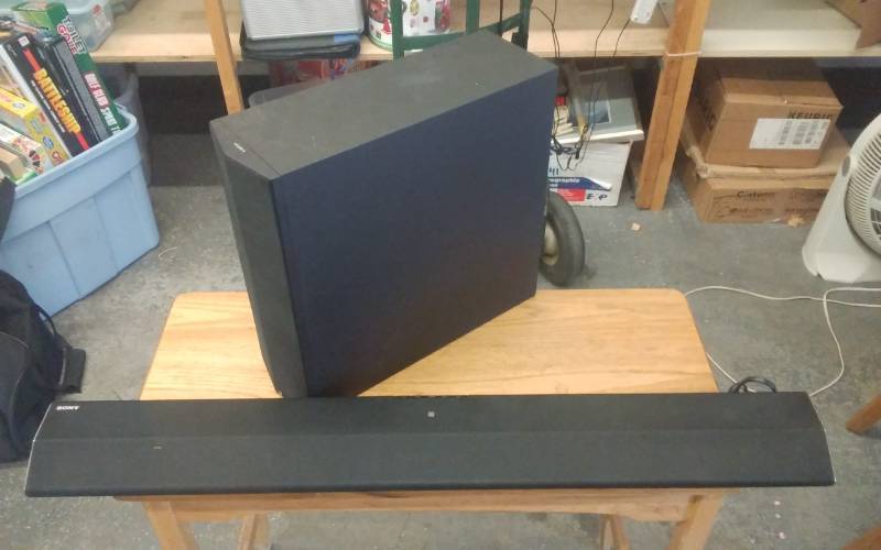 lot 4 image: Sony Sound Bar With Wireless Sub.