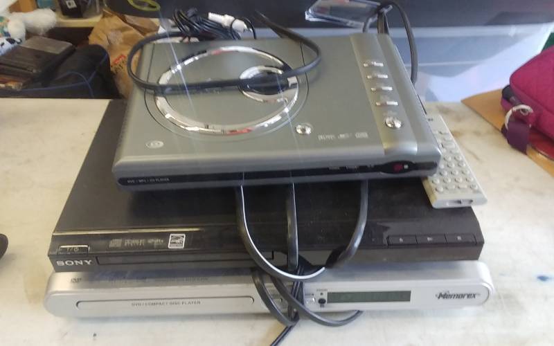 lot 8 image: 3-DVD Players Memorex With Remote, Sony, Durabrand