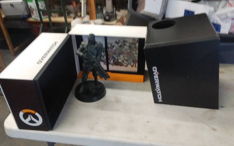 lot 52 image: Over Watch Statue