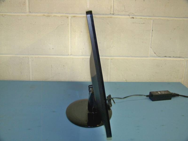 lot 47 image: 22 Acer, Ultra-Thin, White LED Technology, Widescreen LCD Computer  PC Monitor with Stand, Power Supply and DVI Cable