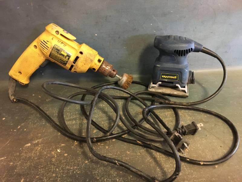 lot 45 image: 14 Sheet Palm Sander and 38 VSR Drill