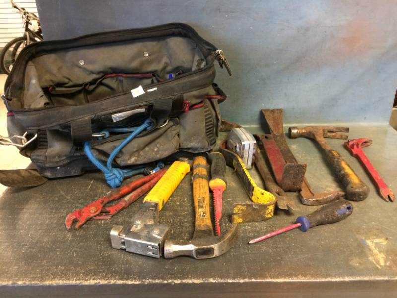 lot 9 image: Tool Bag with Tools
