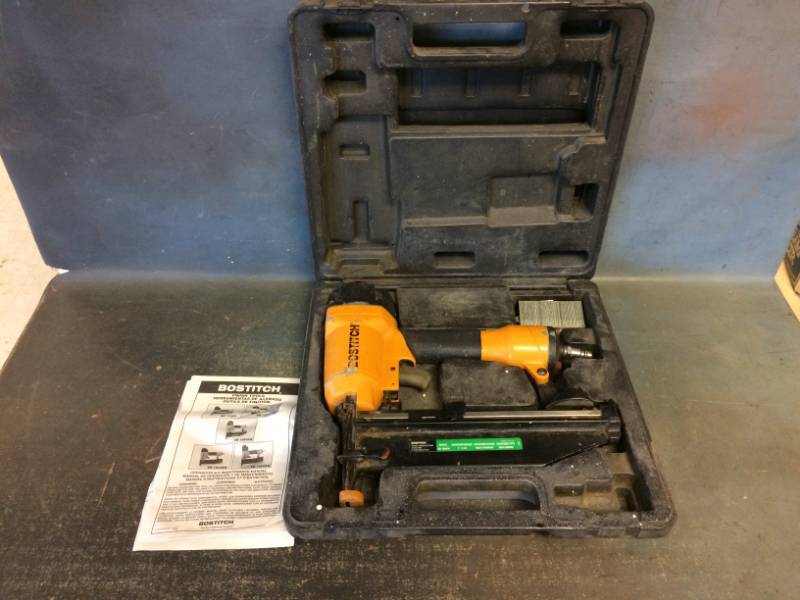 lot 10 image: Bostitch Finish Tool