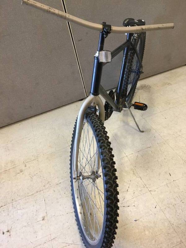lot 31 image: Black Mountain Bike