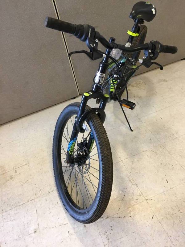 lot 23 image: Mongoose Trailblazer Bicycle