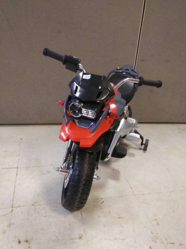 lot 70 image: Kids BMW R1200 GS Motorized Motobike