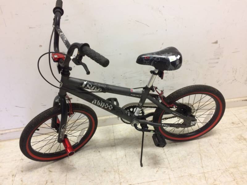 lot 76 image: Kent Youth Bicycle