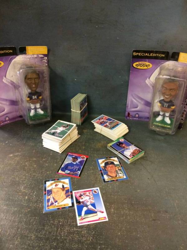 lot 66 image: Assorted Sports Cards and Bobbleheads