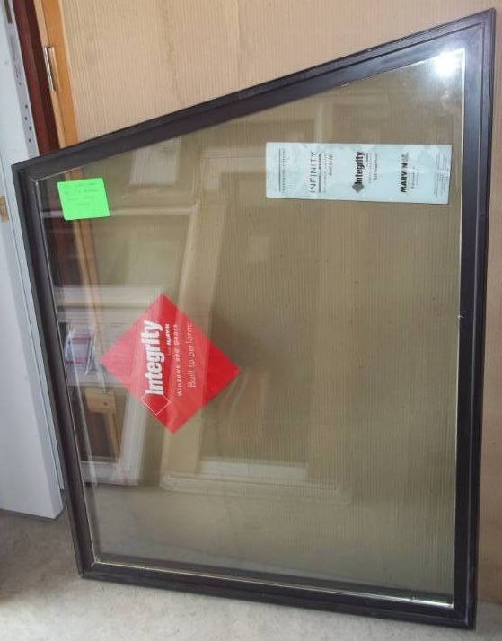 lot 109 image: Window