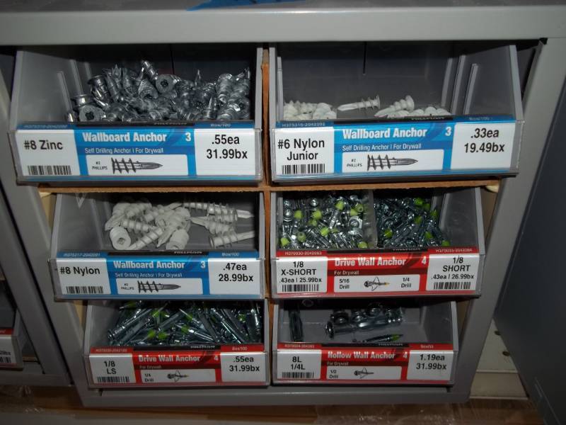 lot 320 image: Hardware Bin with Assorted Hardware