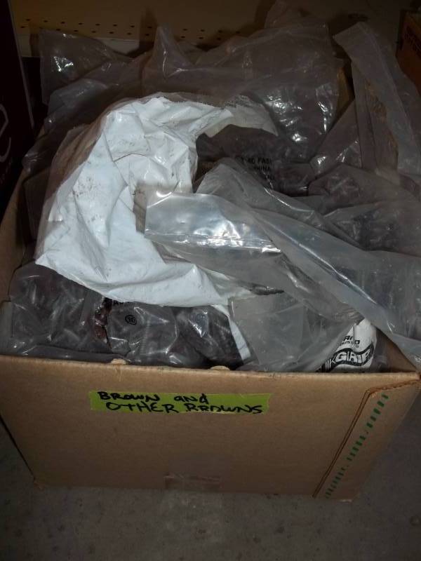 lot 342 image: Colored Pole Barn Screws
