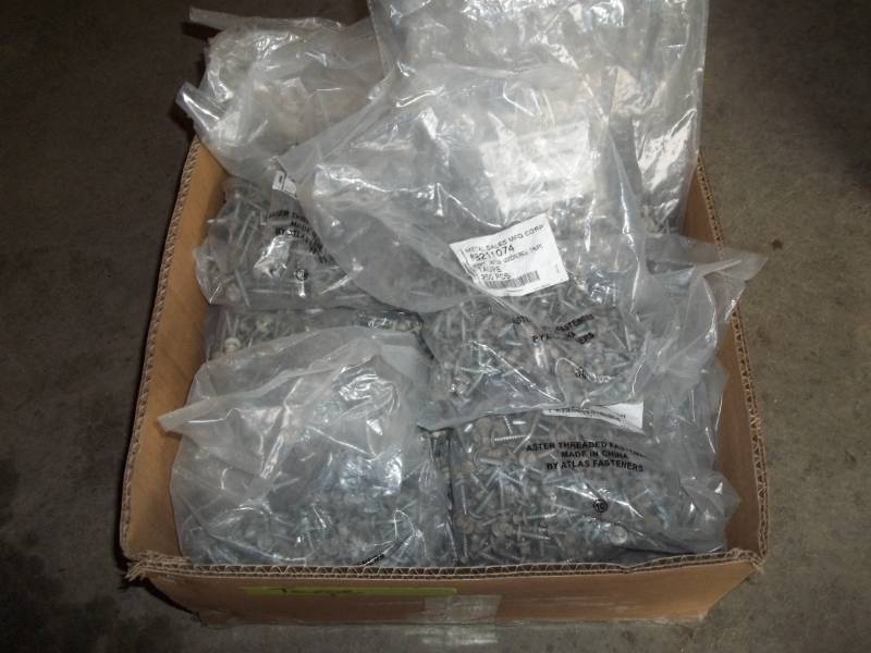 lot 349 image: Colored Pole Barn Screws