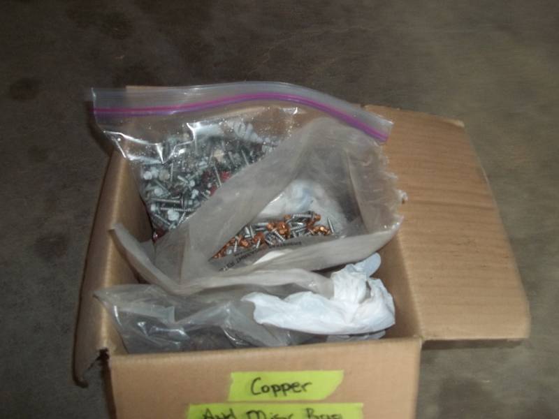 lot 355 image: Colored Pole Barn Screws