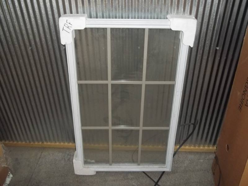 lot 361 image: Door Glass