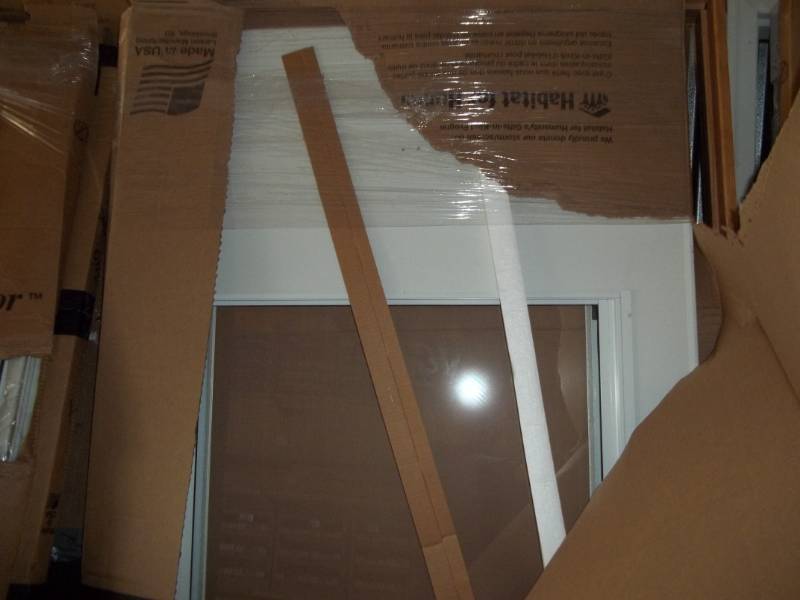 lot 367 image: Storm Door