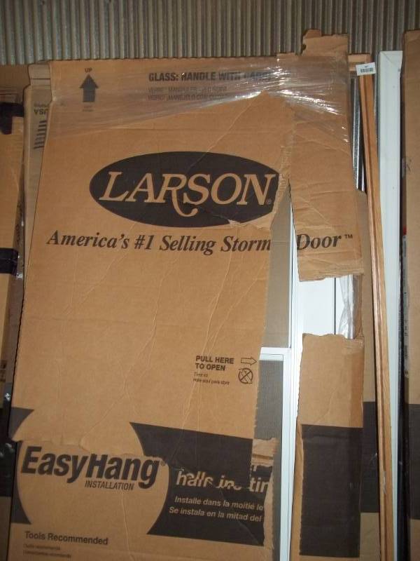 lot 368 image: Storm Door