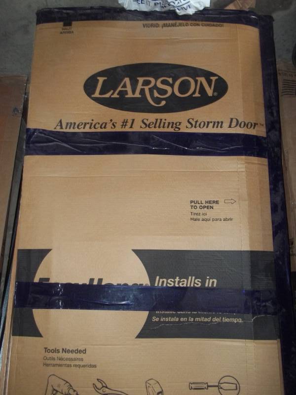 lot 369 image: Storm Door