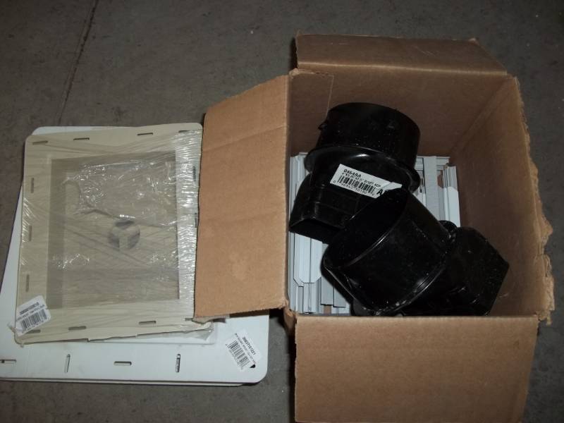 lot 437 image: Square Mounts and More