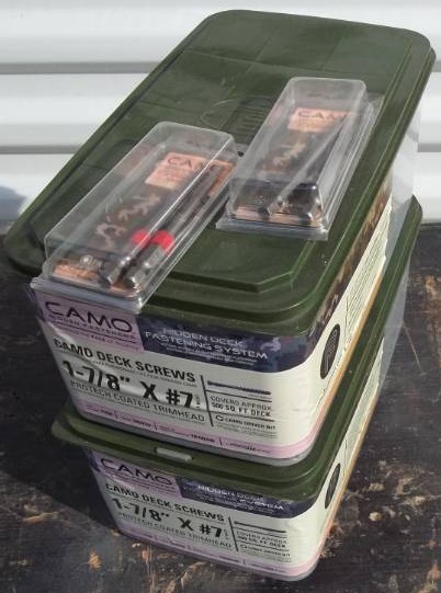 lot 490 image: Camo Deck Screws