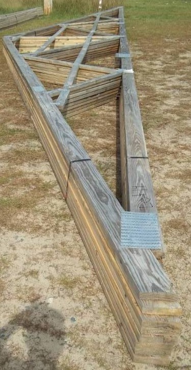 lot 14 image: Trusses