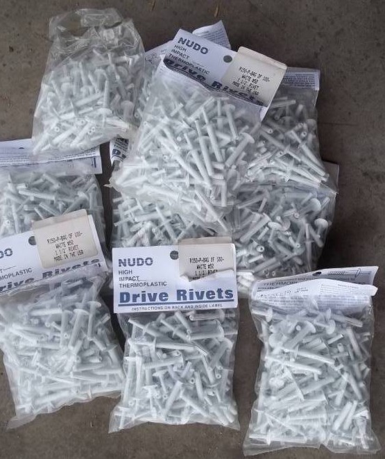 lot 282 image: Plastic Drive Rivets