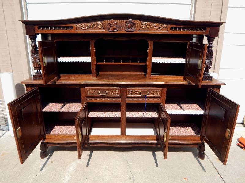 lot 2 image: Antique 19th Century Ornate Belgian Oak Hand Carved Buffet
