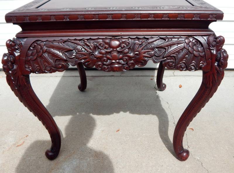 lot 17 image: Ornate Oriental Table