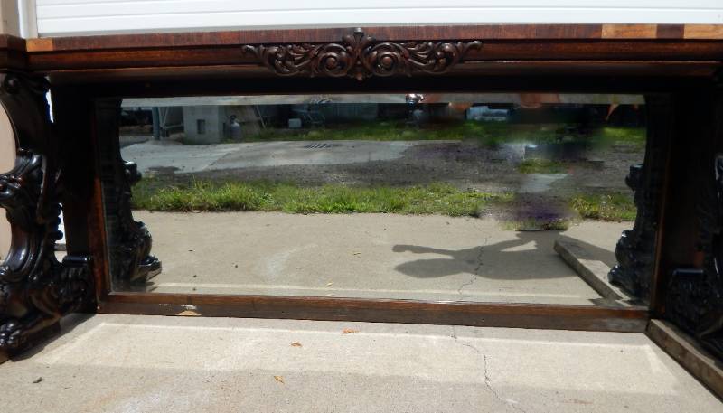 lot 23 image: Antique Mantel Shelf with Mirror