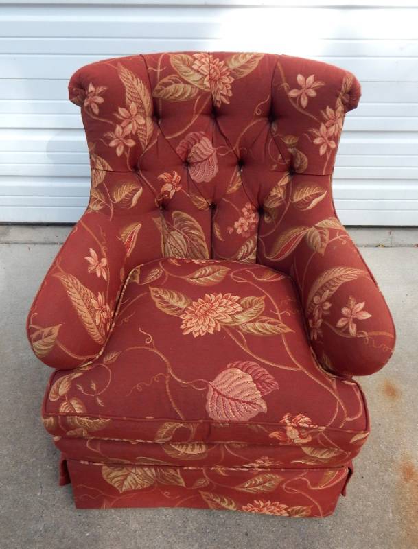 lot 28 image: Vintage Swivel Base Fabric Rocking Chair