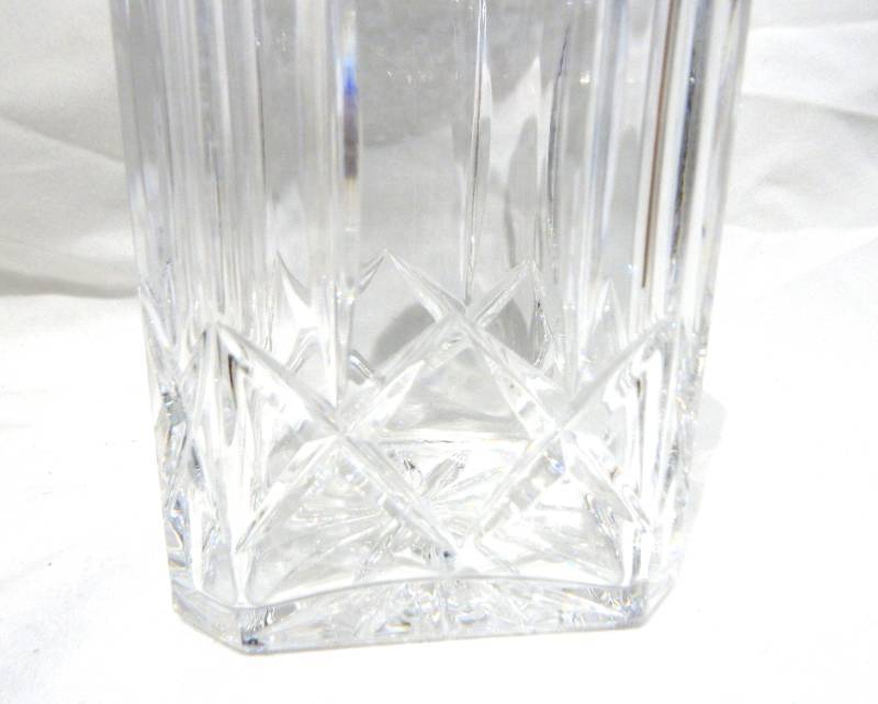 lot 67 image: Vintage Lead Glass Decanter