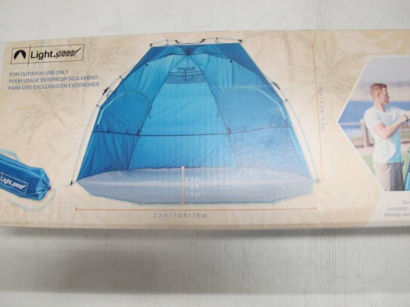 lot 23 image: Lightspeed Outdoor Quickshelter