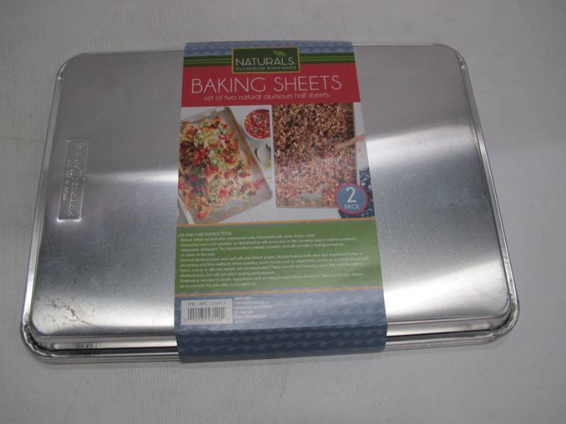 lot 42A image: Nordic Ware Baking Sheets (2pk) Nordic Ware Baking Sheets (2pk)