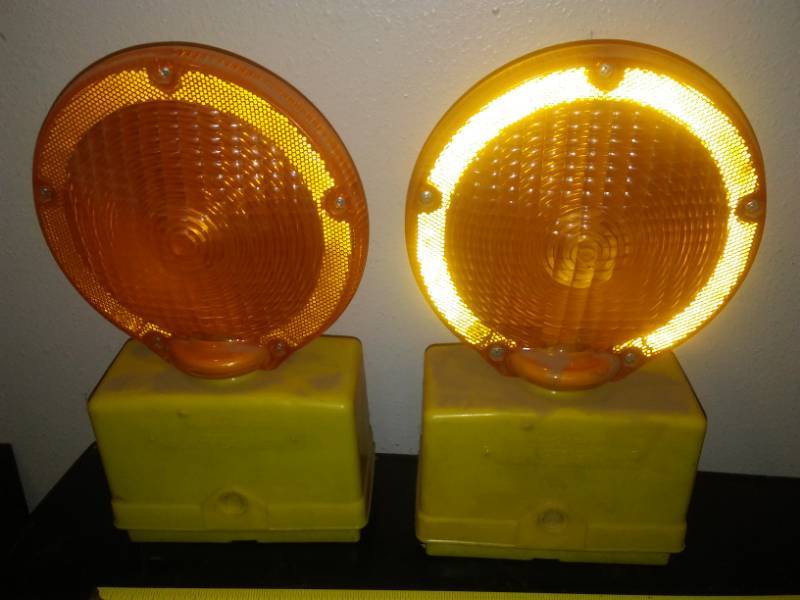 lot 258 image: 2 flex-o-lite flashing night signals