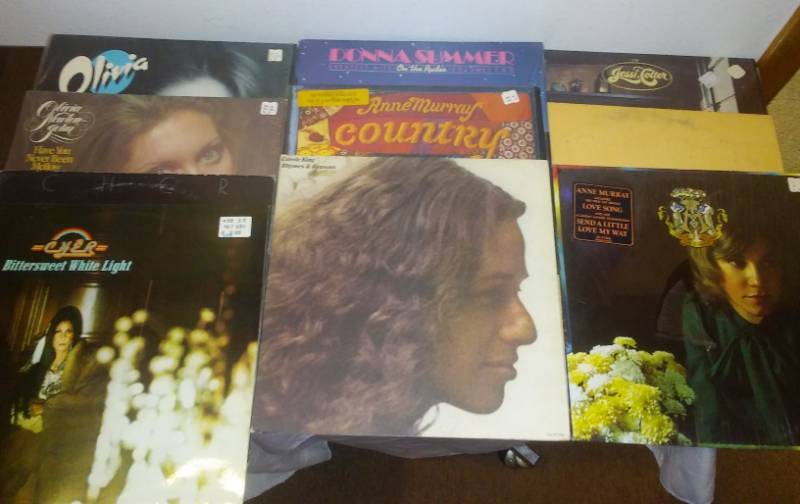 lot 295 image: 10 albums female artist Albums